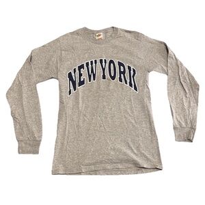 Vintage Fruit Of The Loom FOTL NEW YORK Long Sleeve Tshirt Sz Small Gray Y2K